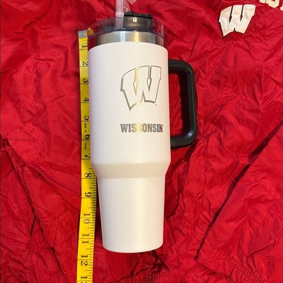 Adidas Wisconsin Red Windbreaker white - Picture 11 of 12